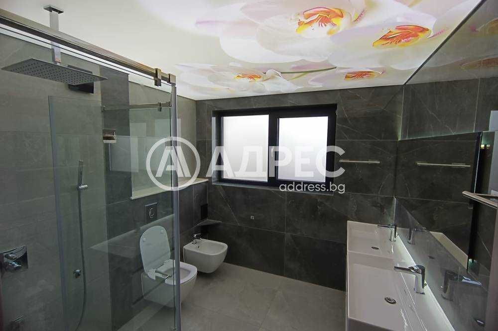 Дава се под наем Тристаен апартамент в Разград, Център - 130 кв.м за 1200 € - Снимка #10