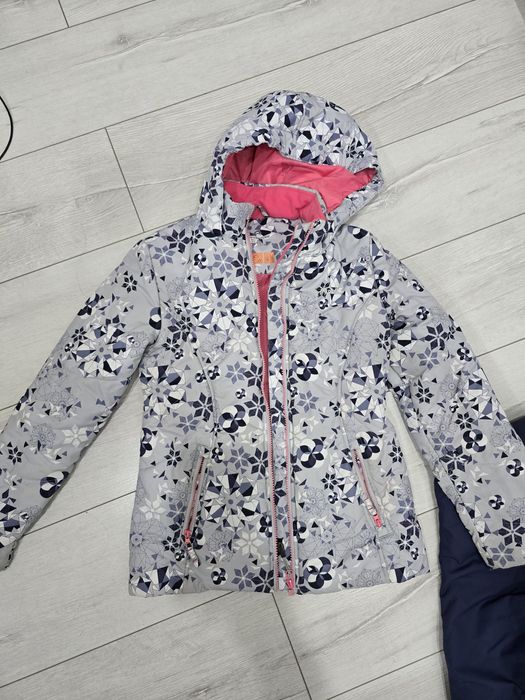 Продам  лыжный костюм на девочку