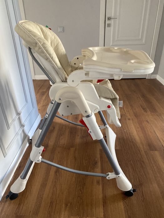 Детский стульчик для кормления