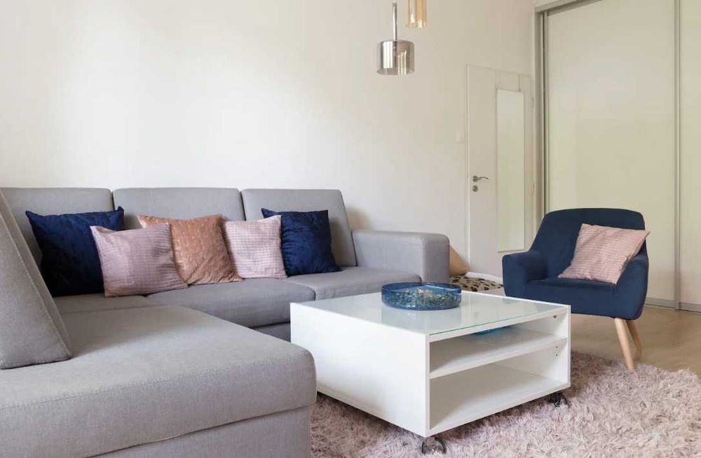 Дава се под наем Тристаен апартамент в Пловдив, Център - 84 кв.м за 280.5 € - Снимка #1