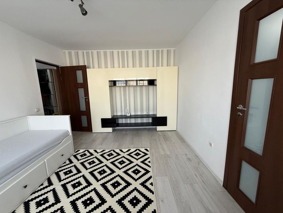 Inchiriez Apartament Trivale