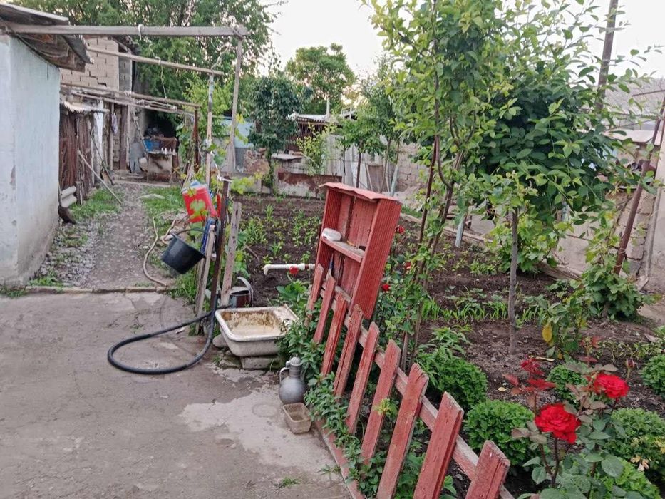 Yer sotiladi.Eski Sergeli.dakumenti bor