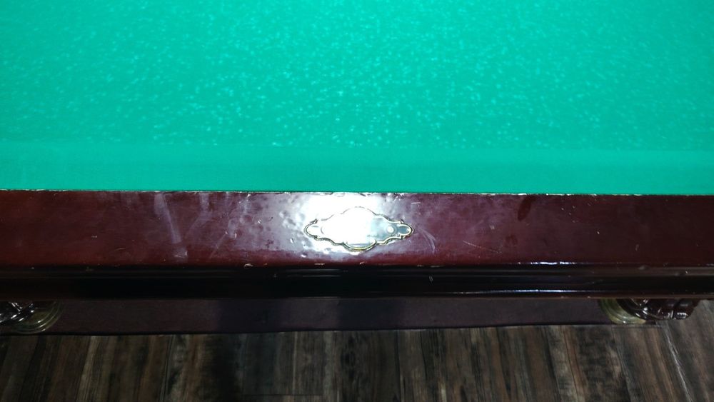 Билярд стол кий тоши билан