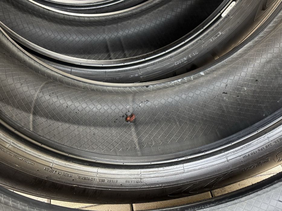 Шины Dunlop 265/50/R22