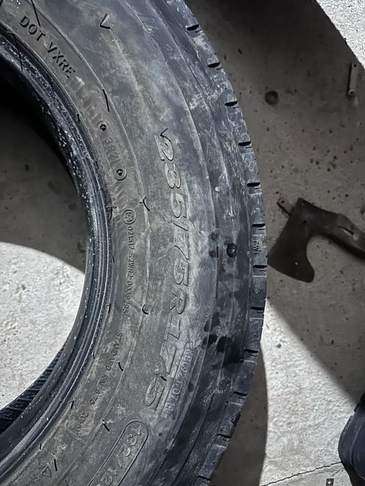 Грузовые шины  17,5