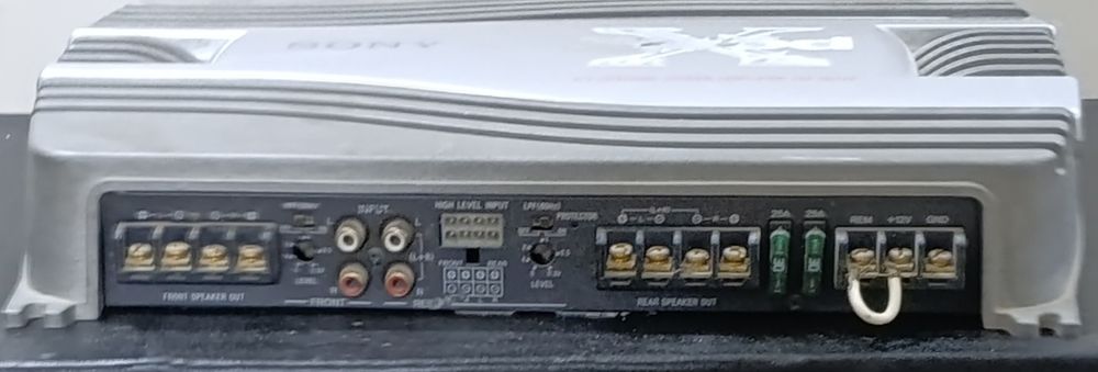 Продаётся усилитель Сони