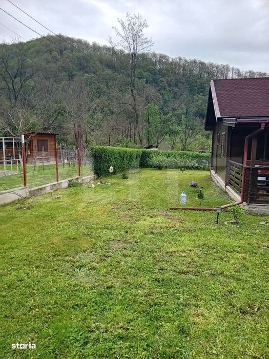 Cabana + teren generos, 60 mp utili, 30 km de Deva - Boz