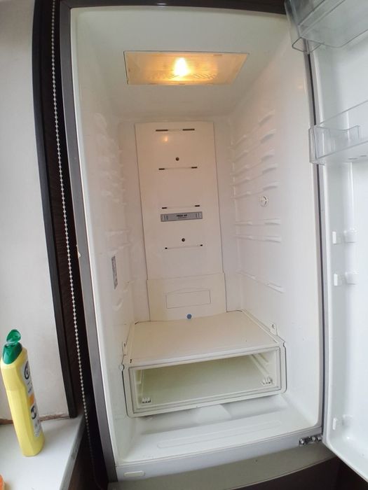 Холодильник сотилади. Холодильник сотилади холодильник сотилади