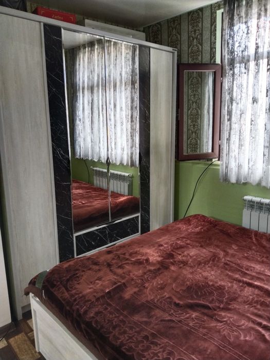 Продается квартира 2/2/4 Чирчике