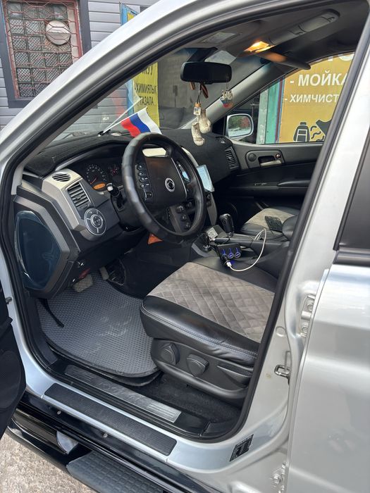 Продам машину Ssang Yong