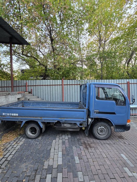 Продам Ниссан Атлас