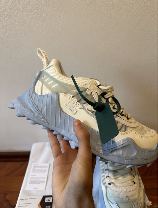 Off White Odsy blue marble
