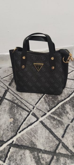 Gentuță Guess neagra