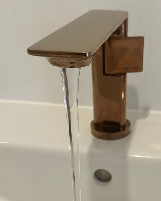 Стилен смесител батерия за баня розе