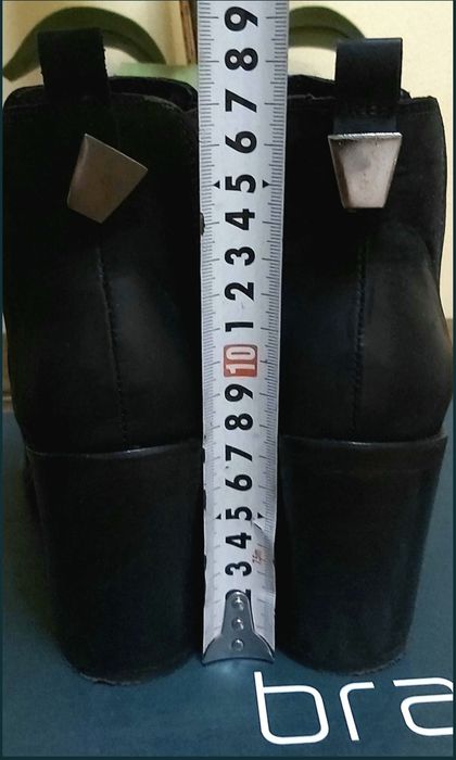 Нубуковые полусапоги Braska 38р