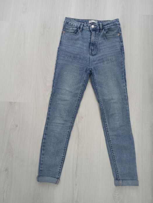 Дамски панталони и дънки