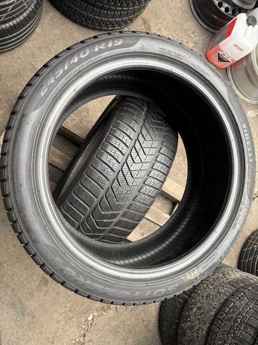 # 2x Anvelope Iarna 245/40 r19 - Pirelli Sotto Zero 3