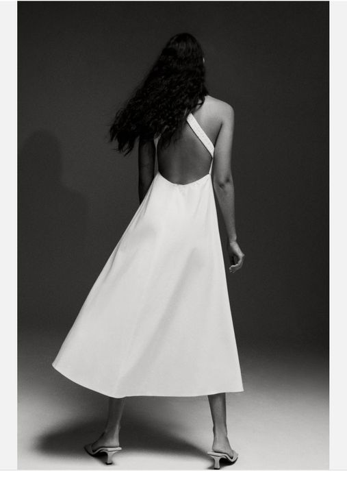 Rochie cu spate decupat din in Zara summer edition