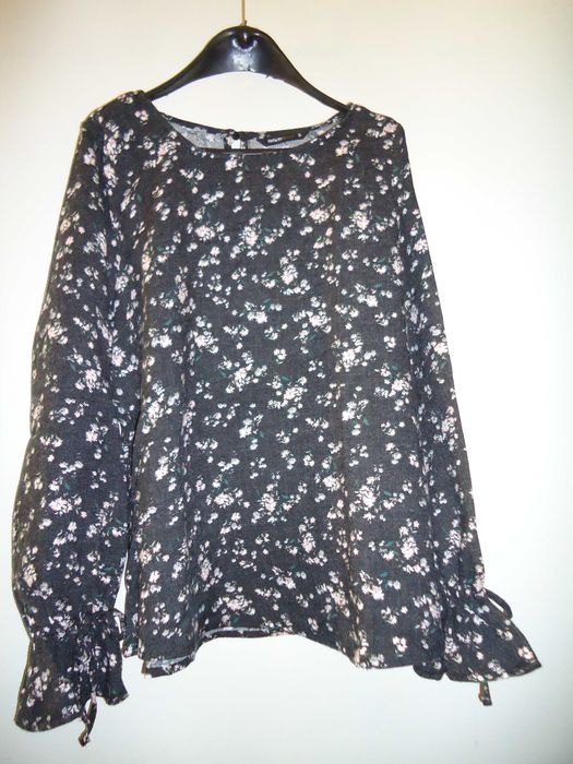 синя дамска риза на цветя