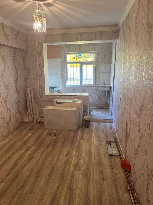 Продам 1 комнатную квартиру мало семейное общежитие