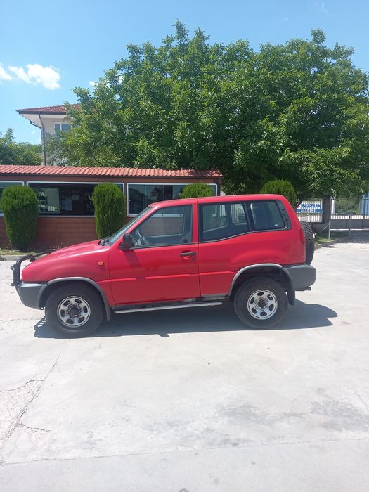Nissan Terrano 2.4 BENZIN