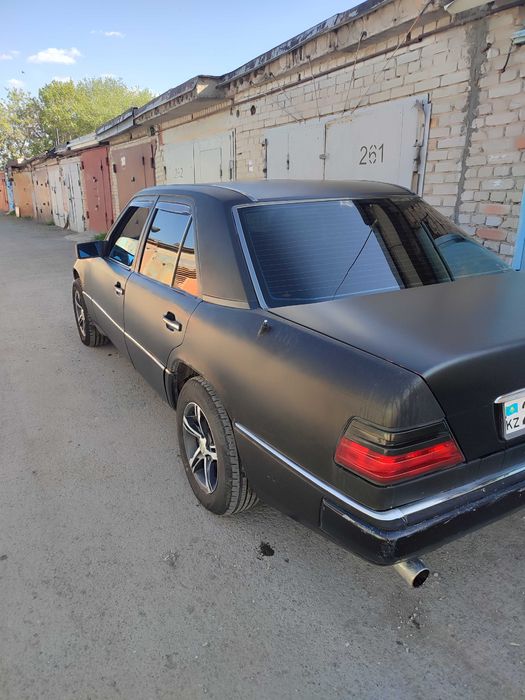 Мерседес Бенц  w124