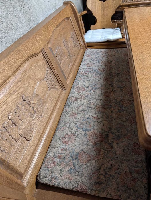 Масивен кухненски ъгъл в комплект с маса и столове, дърворезба