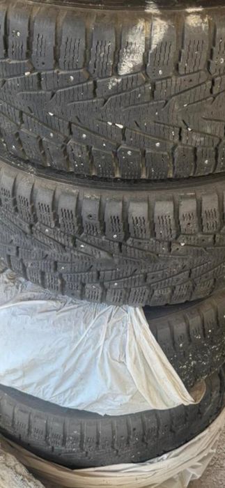 Резина  б/у.         4 шт