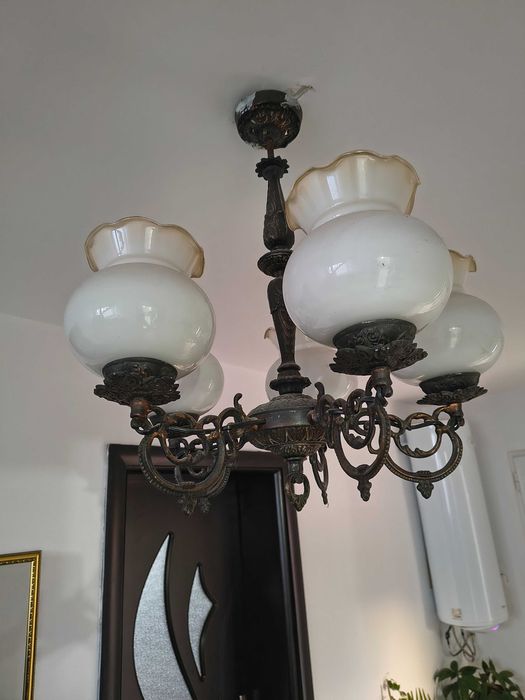 Старинен  метален Античен полилей