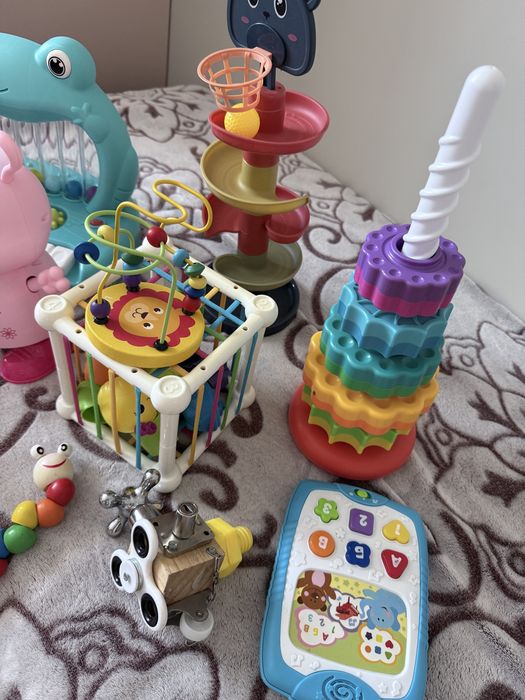 Продам развивающие игрушки