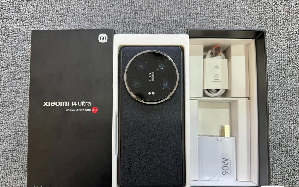 vând Xiaomi 14 ultra impecabil