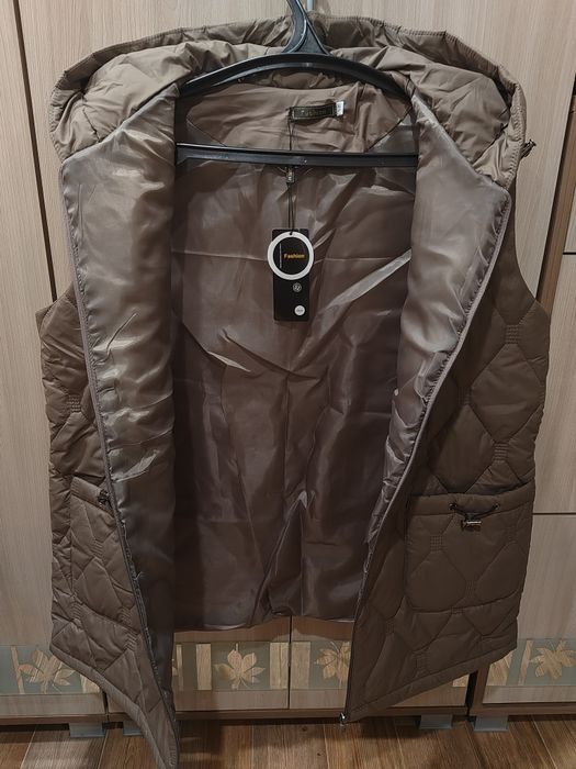 Продам! Новый женский жилет!
