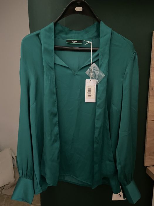 Нова, тъмно зелена риза Guess, размер M