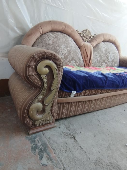 Диван хорошого состояния