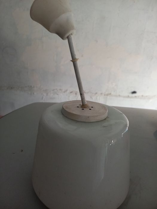 Светильник потолочный.