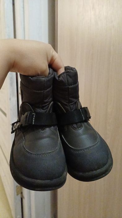 Продам детскую обувь всё вместе за 5 тыс.