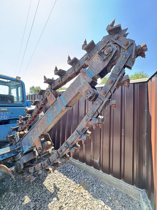 Продам трактор МТЗ с троншеекопателем (БАРА)