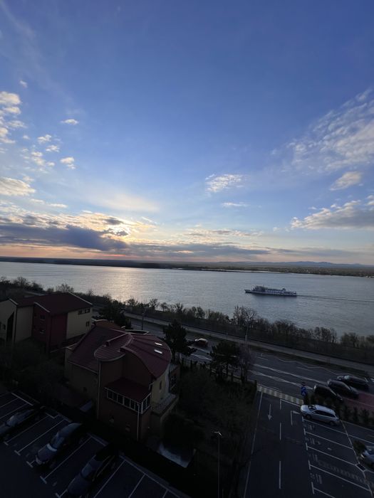 Inchiriez Apartament 2 Camere cu Vedere Frontala la Dunare in bloc Riviera