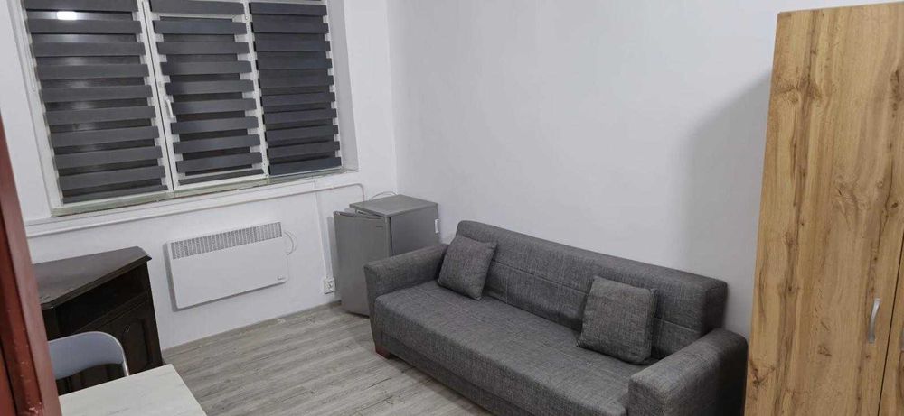 Inchiriez garsoniera zona Contactoare Et 1