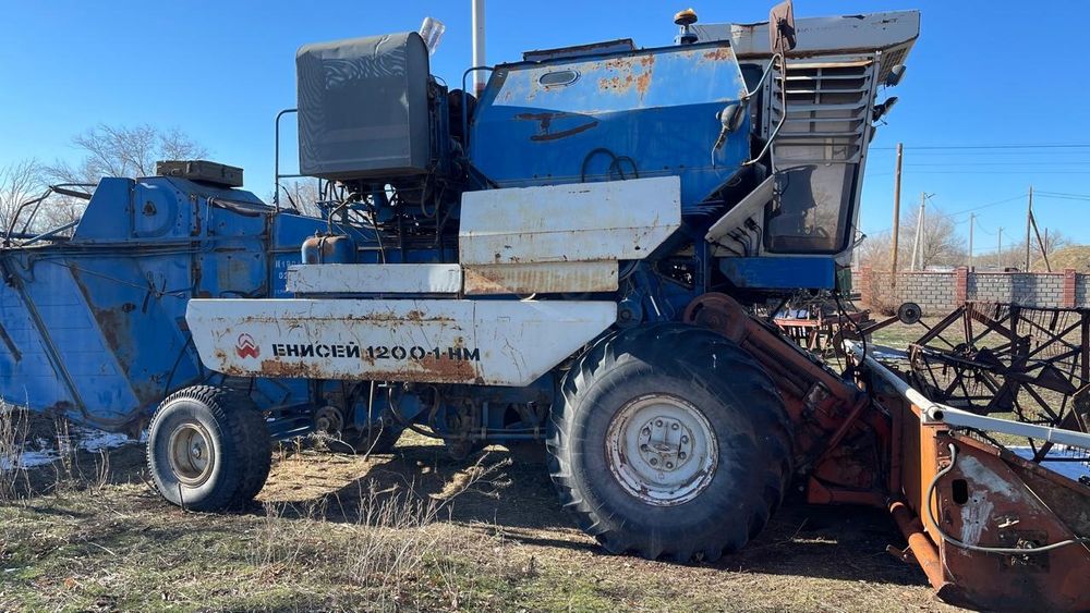 Комбайн сатылады