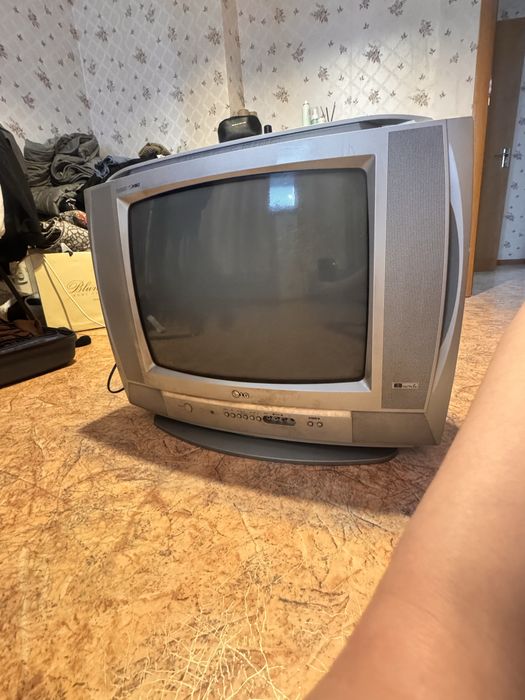 Продам телевизор.