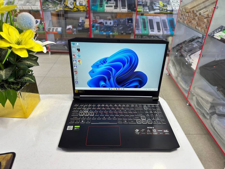 Acer nitro gaming IDEAL HOLAT i5-10300H DDR4 16/512 SSD