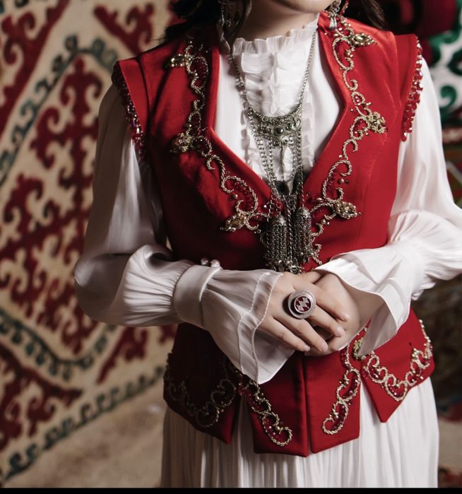 Бешпент пен Кажекей сатылады.