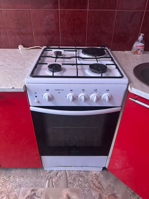 Продам газ плиту