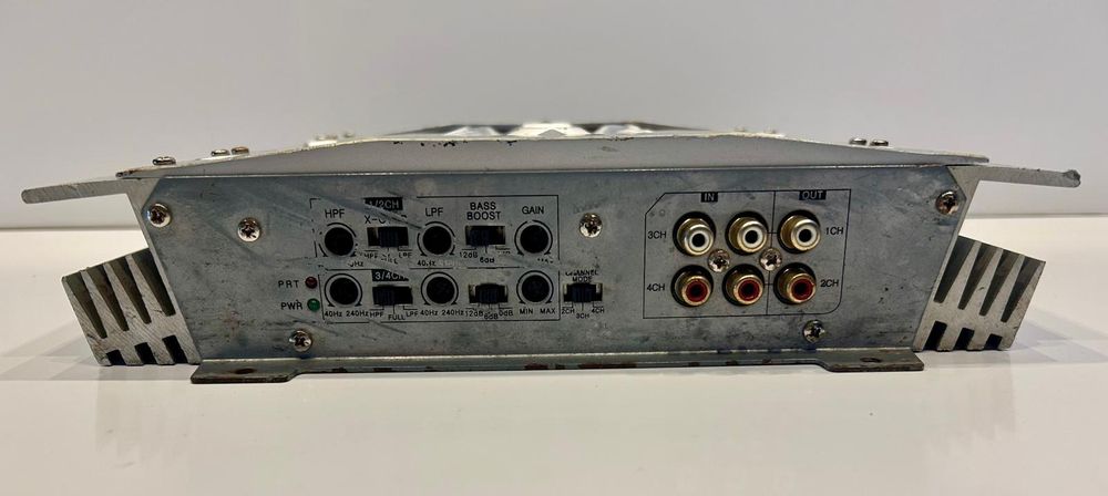 Vand amplificator statie auto Toxic TX-800N