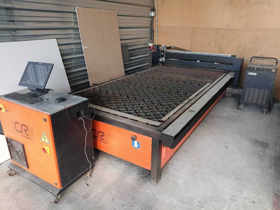 CNC плазмена машина CR Electronic 3000x1500 + Hypertherm 100A / Mach3