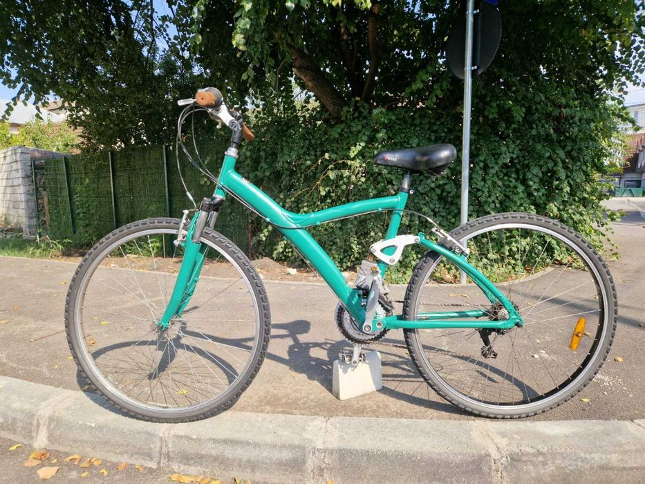Vand bicicleta full suspension pentru oras