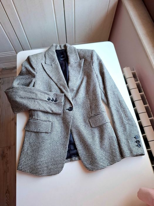 Ново дамско сако MANGO