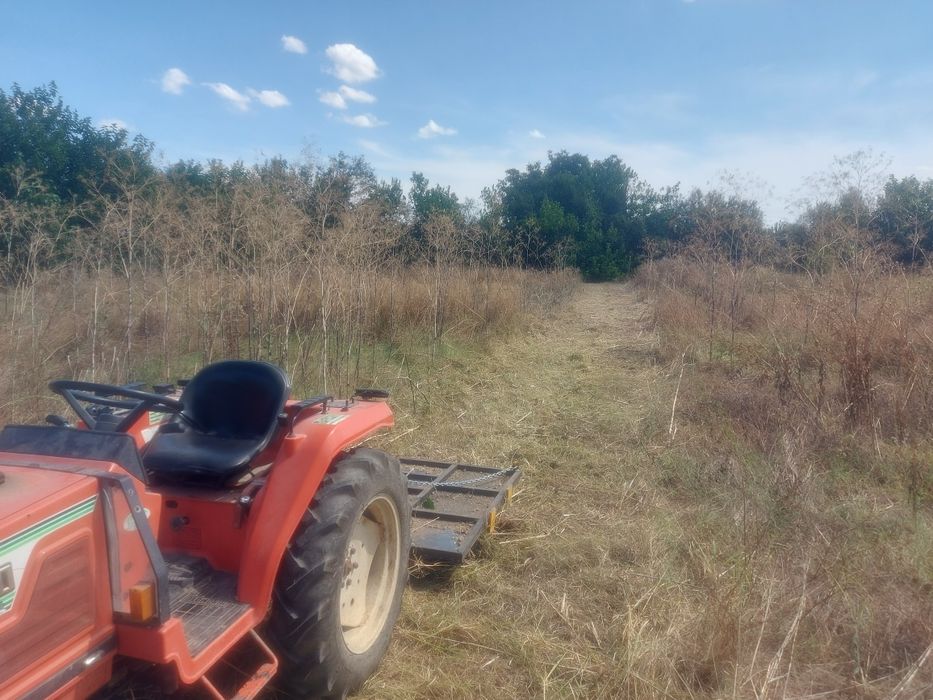 Услуги с  малък трактор