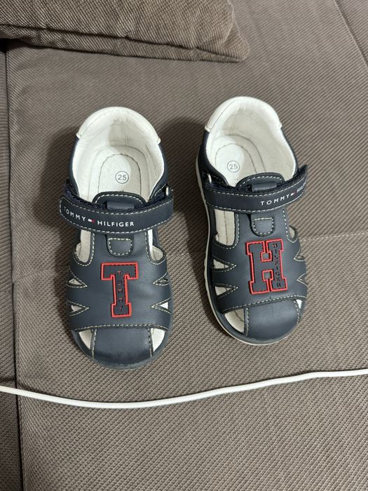 Sandale Tommy Hilfiger marimea 25